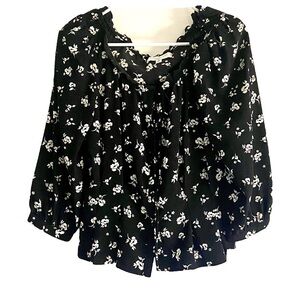 Sweet Baby Jamie Black and White Floral Blouse Sz M
